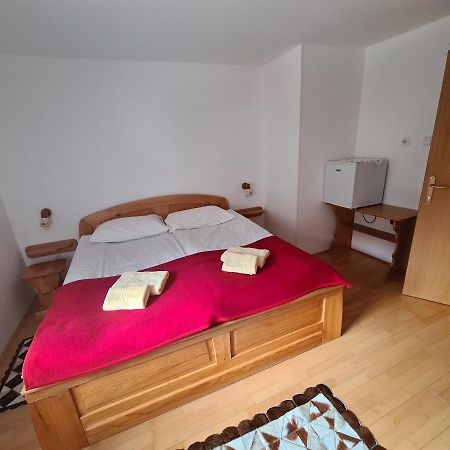 Penzion Pr' Betel Jesenice Luaran gambar