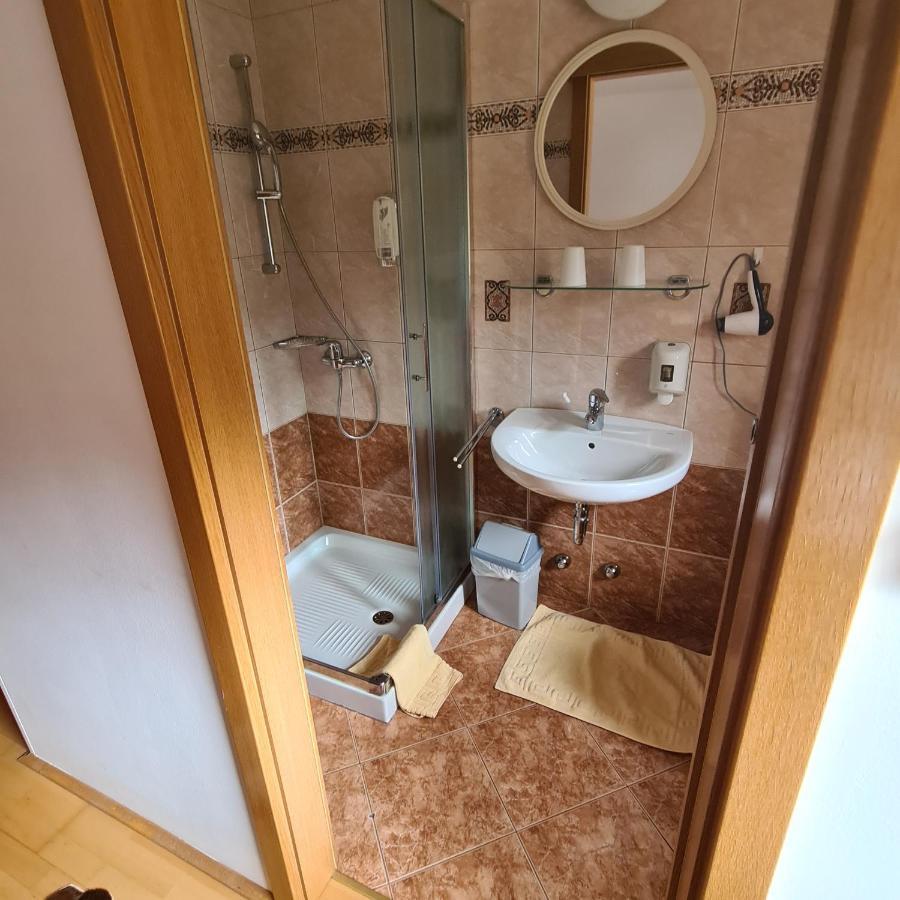 Penzion Pr' Betel Jesenice Luaran gambar